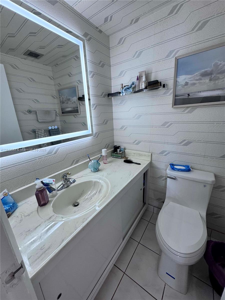 HEMISPHERES CONDO - Residential