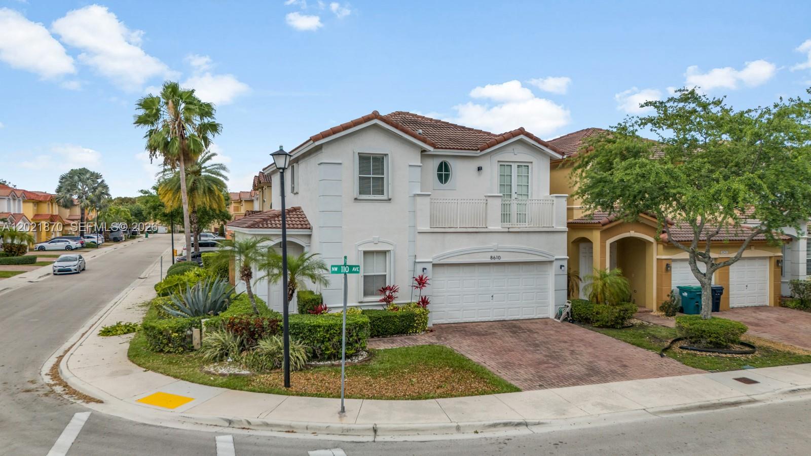 ISLANDS AT DORAL TOWNHOME - Residential