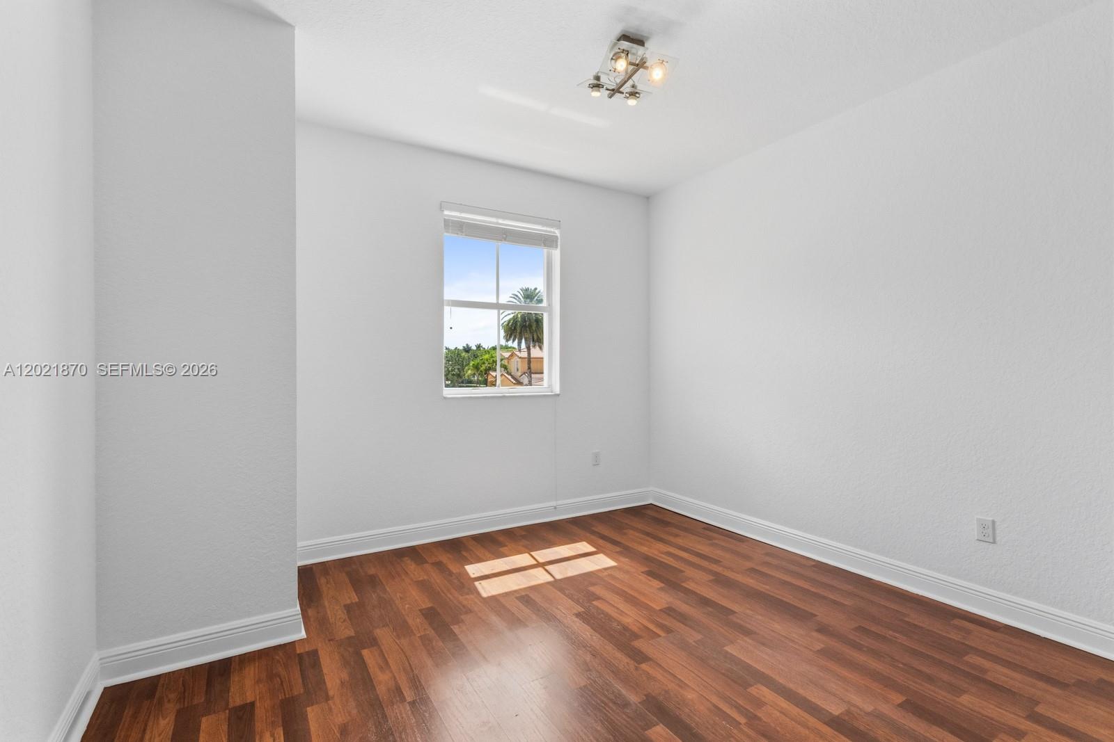 ISLANDS AT DORAL TOWNHOME - Residential