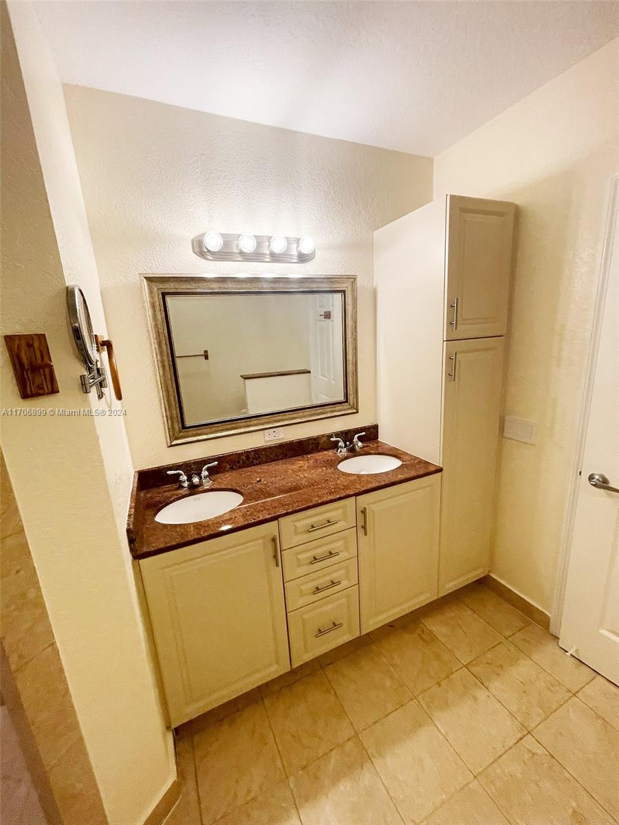 PARK PLACE CONDO - Residential Lease