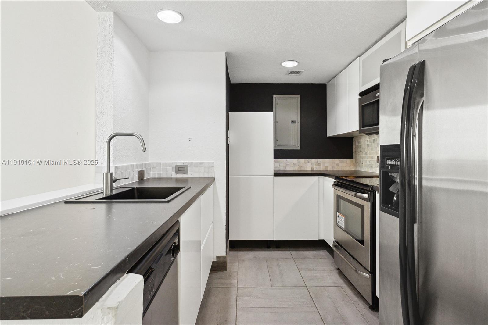 HAVANA LOFTS CONDO - Residential Lease