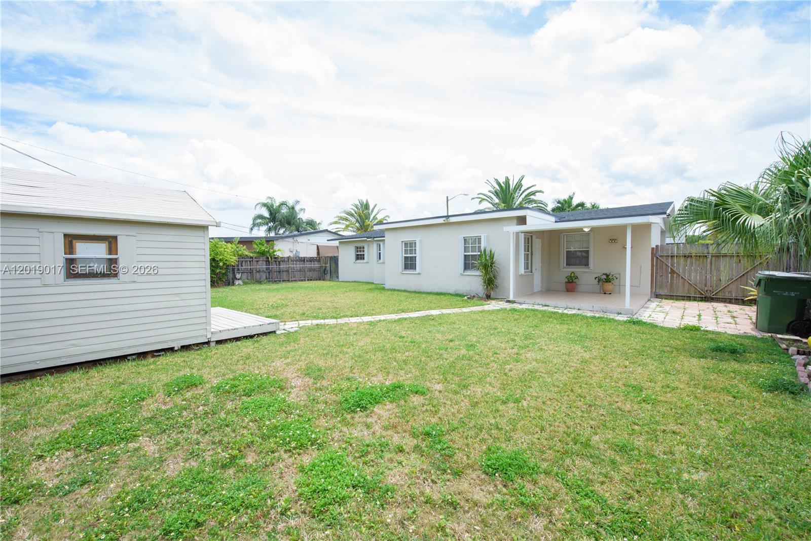 KING ROBERT - Residential