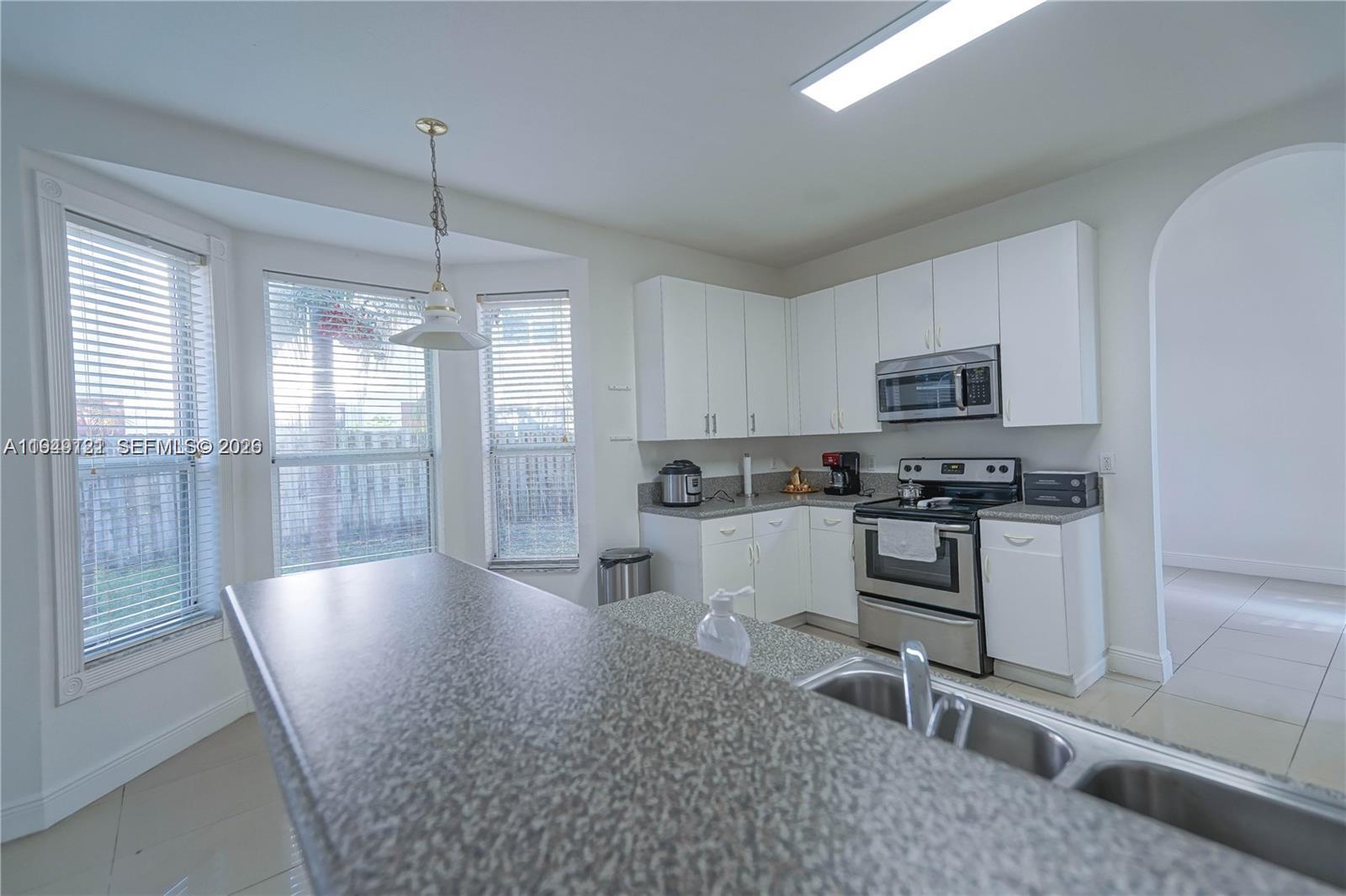 PORTOFINO ESTATES - Residential Lease
