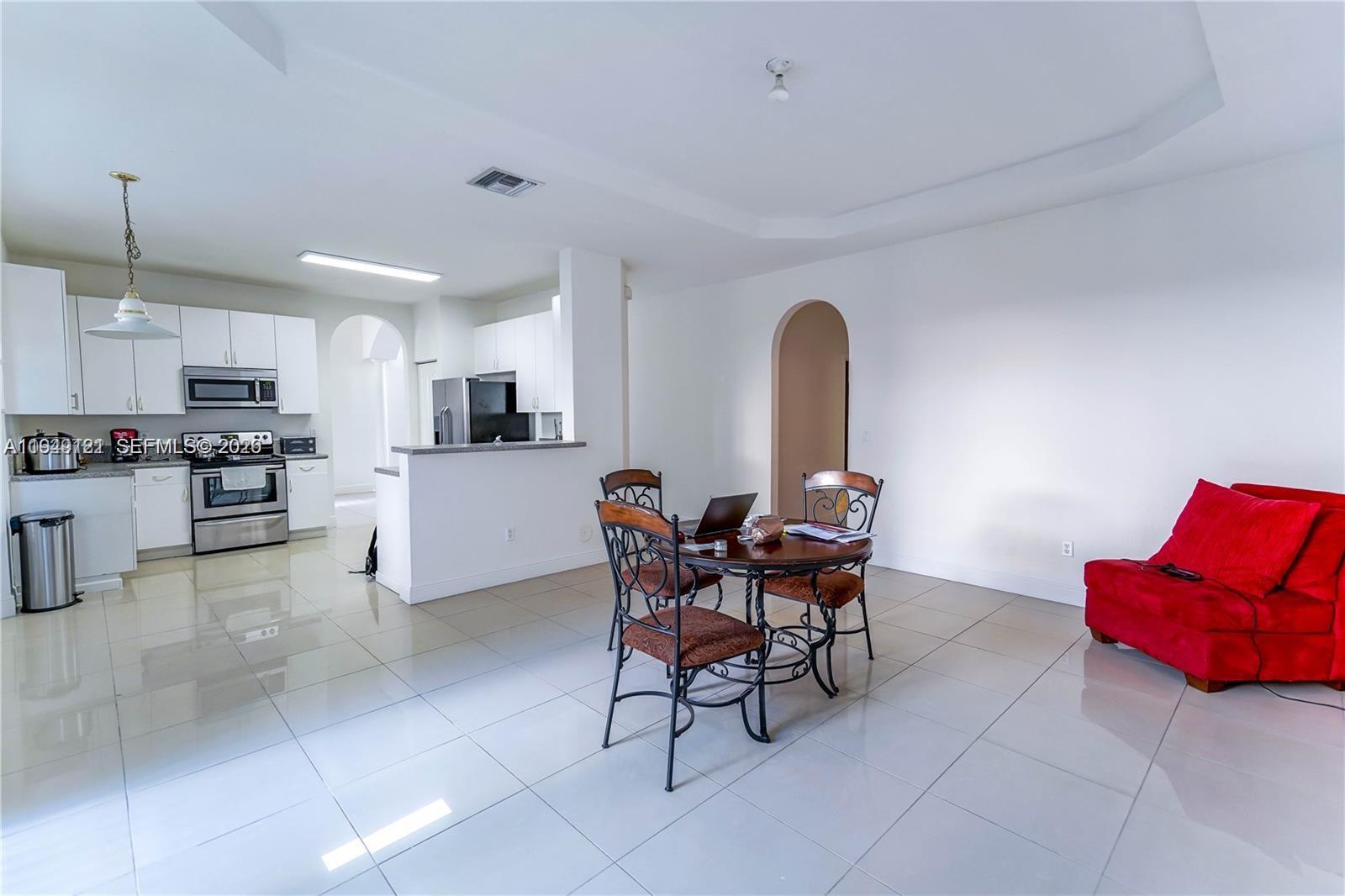 PORTOFINO ESTATES - Residential Lease