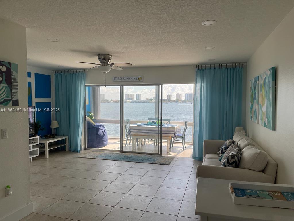 WILSHIRE NORTH CONDOS - Residential Lease