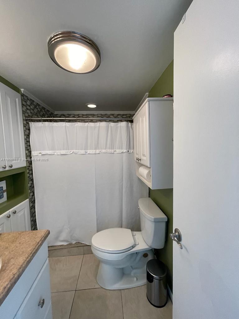 WILSHIRE NORTH CONDOS - Residential Lease