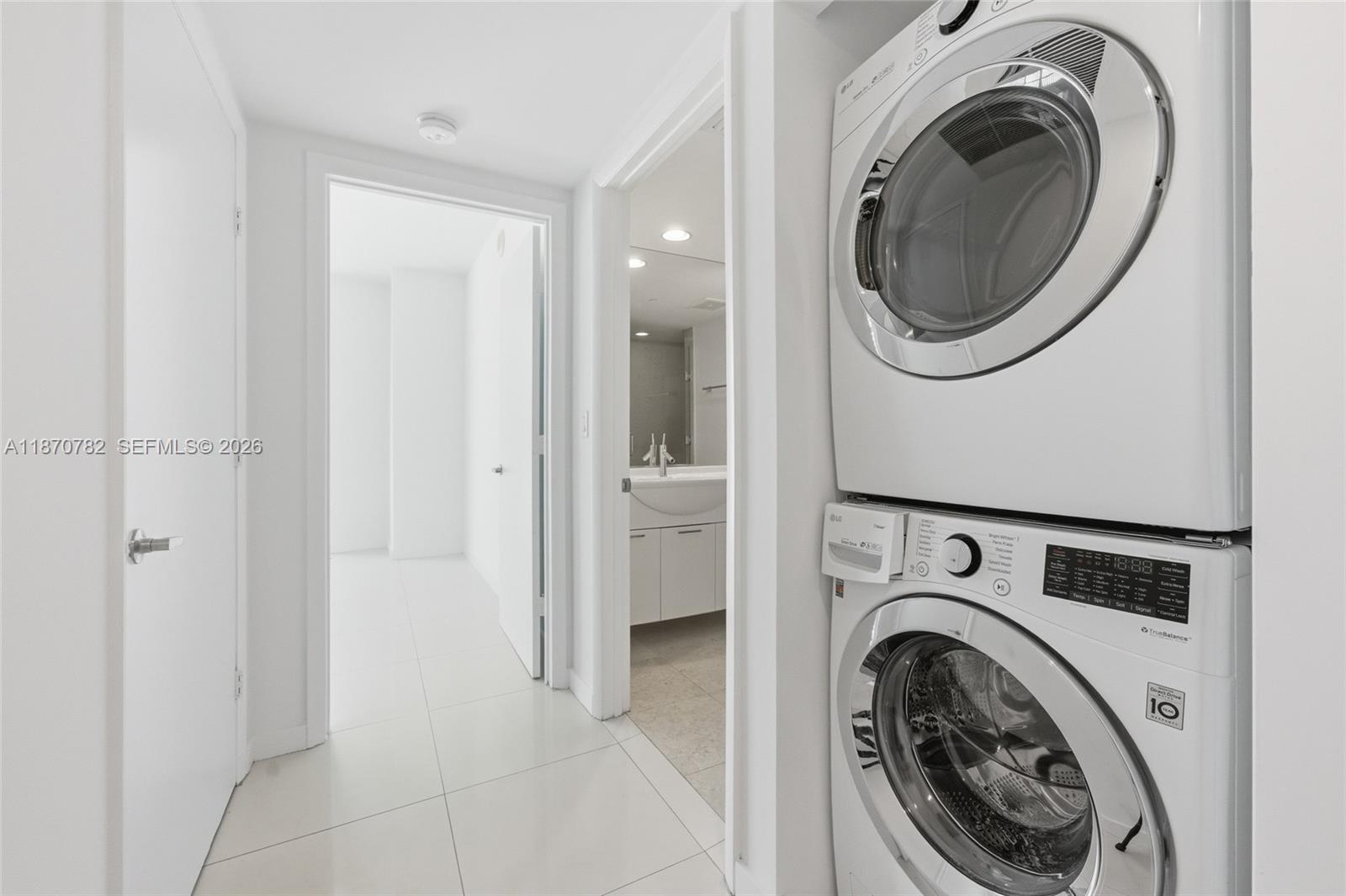 ICON BRICKELL CONDO NO 1 - Residential