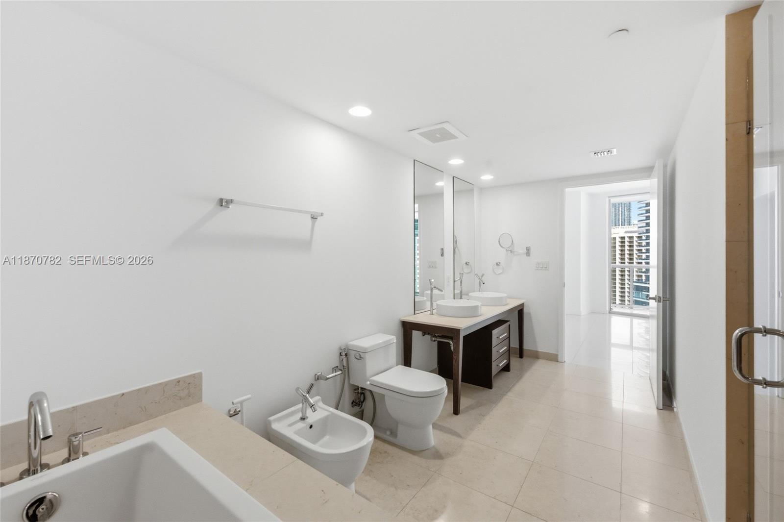 ICON BRICKELL CONDO NO 1 - Residential