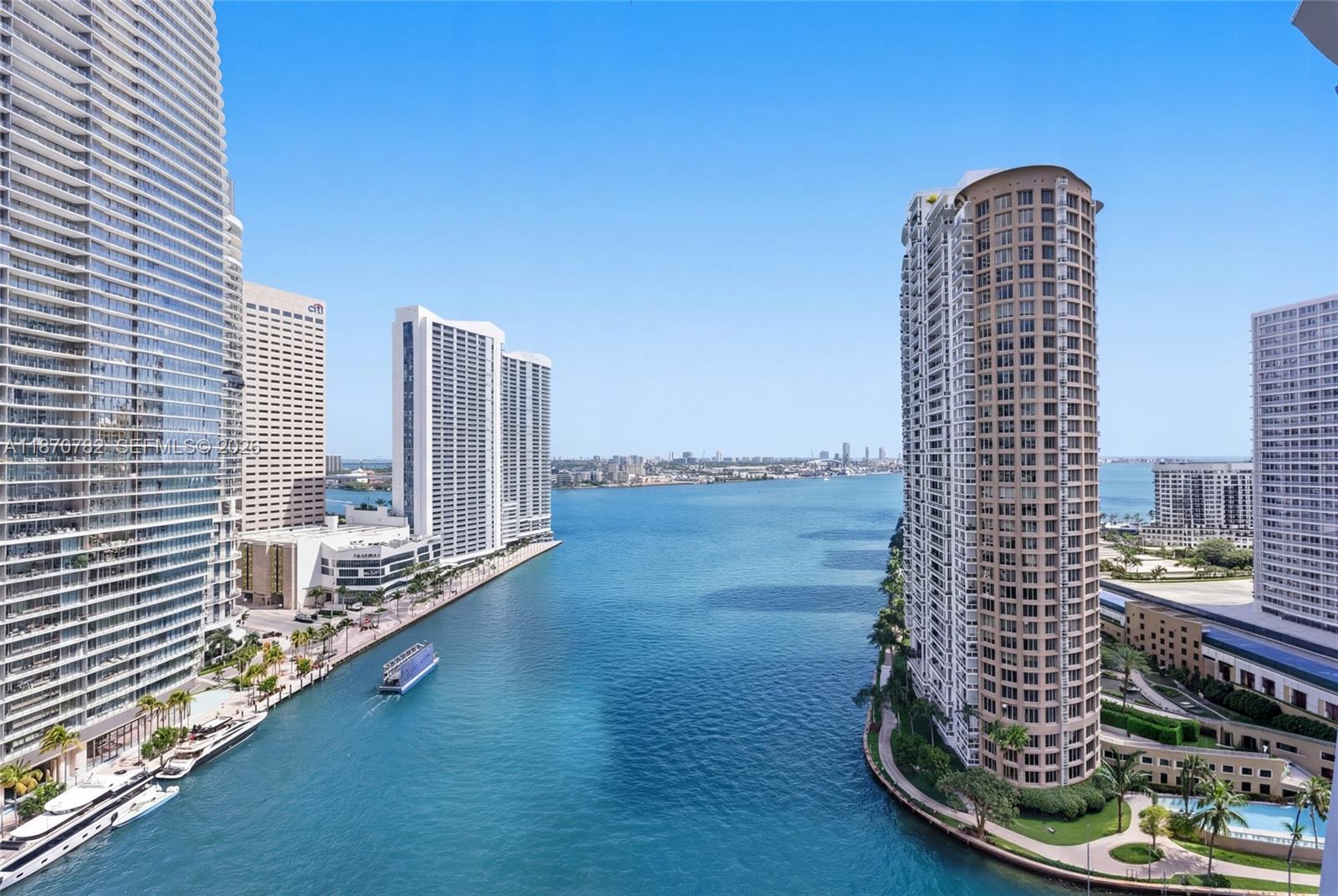 465 Brickell Ave 2002