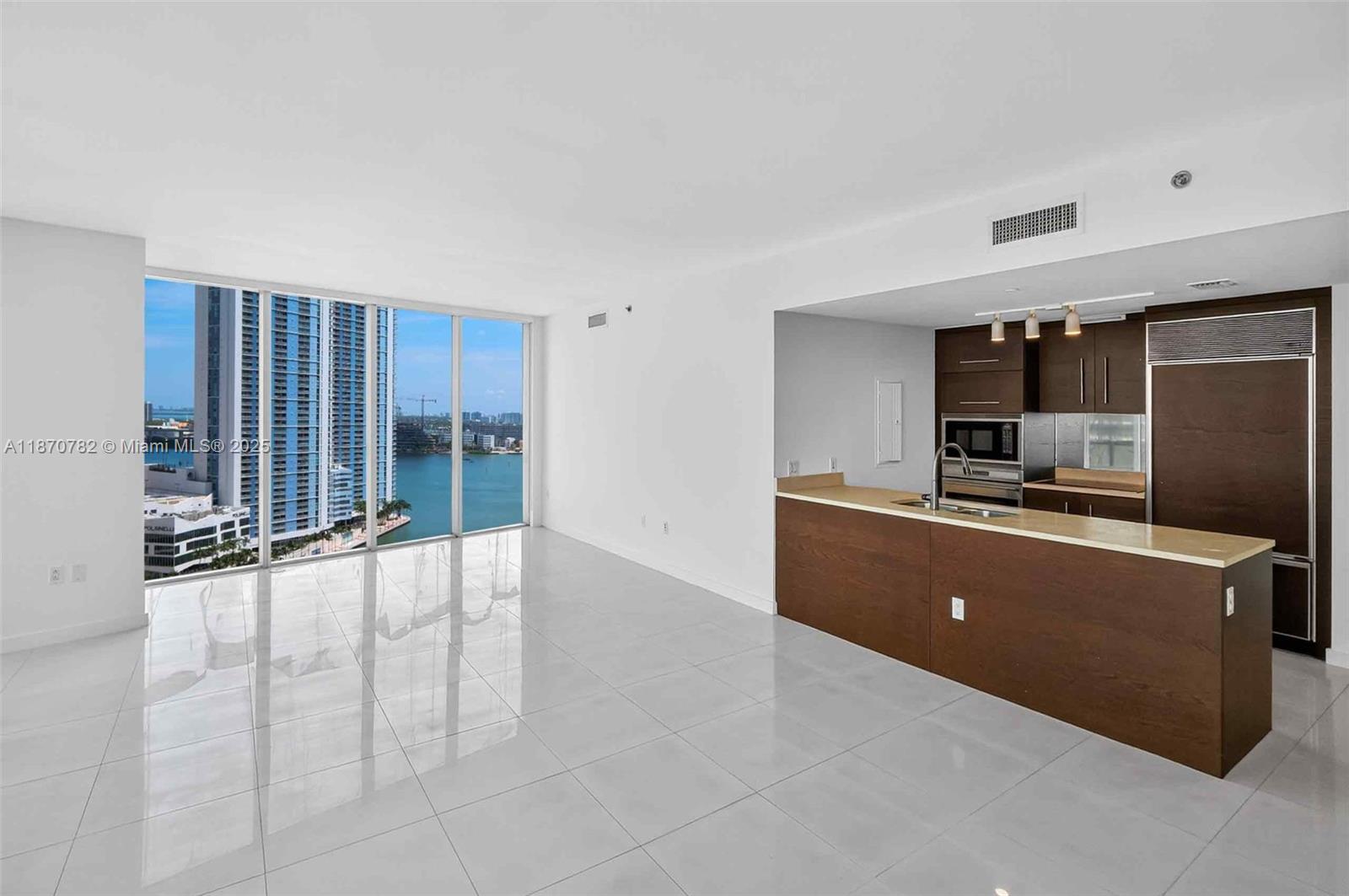 ICON BRICKELL CONDO NO 1 - Residential