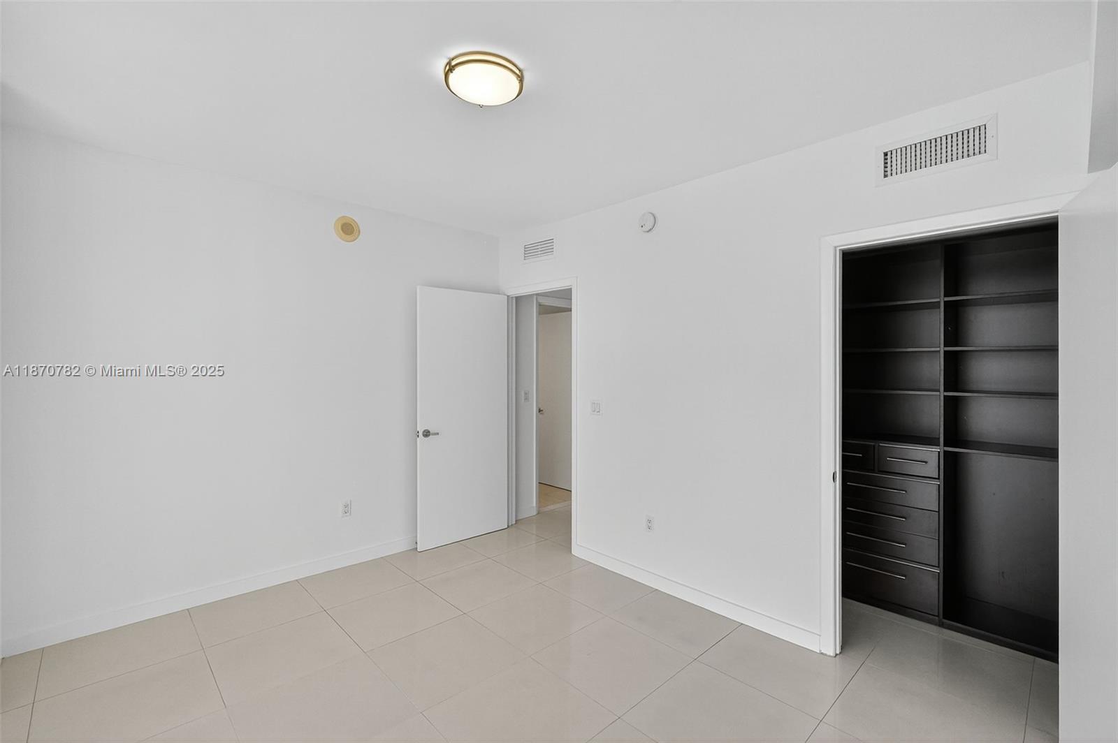 ICON BRICKELL CONDO NO 1 - Residential