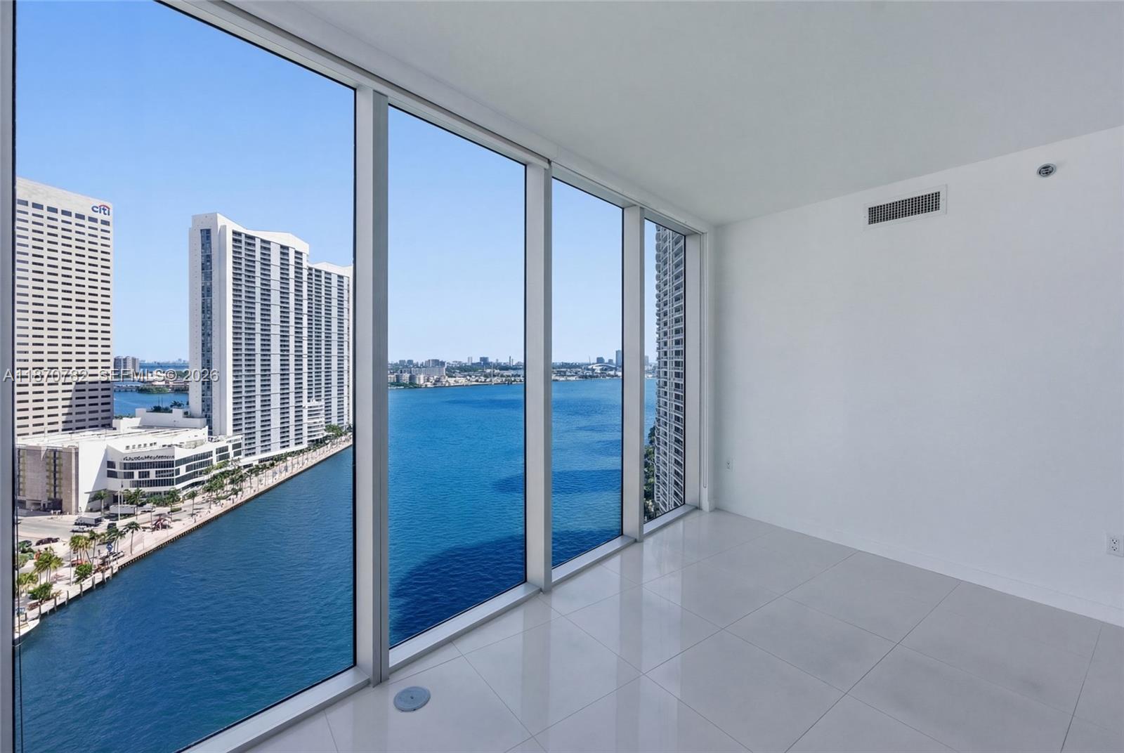 465 Brickell Ave 2002