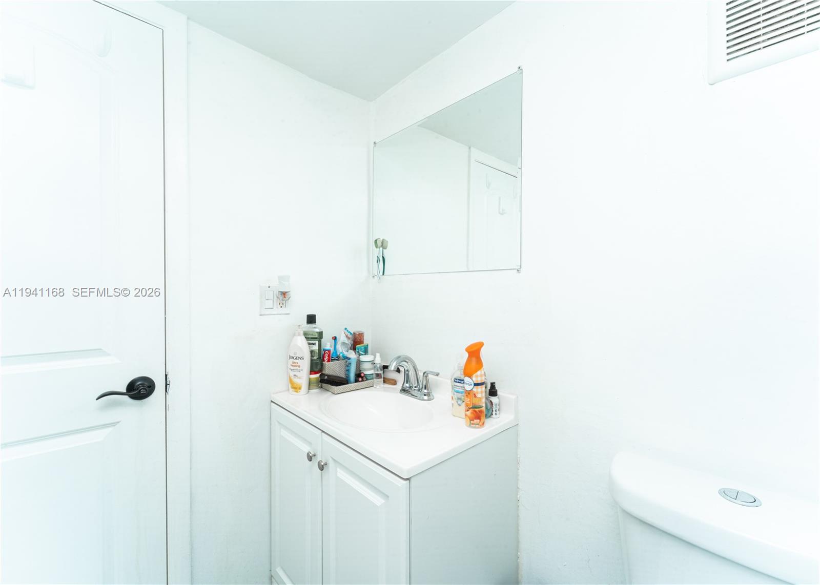 OMEGA CONDO NO 8 - Residential