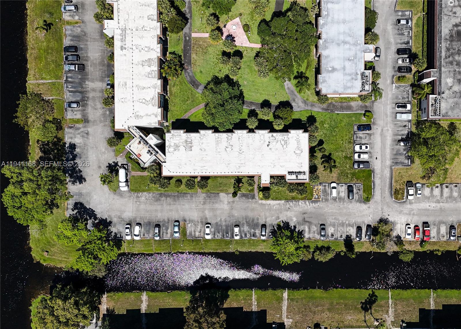 OMEGA CONDO NO 8 - Residential