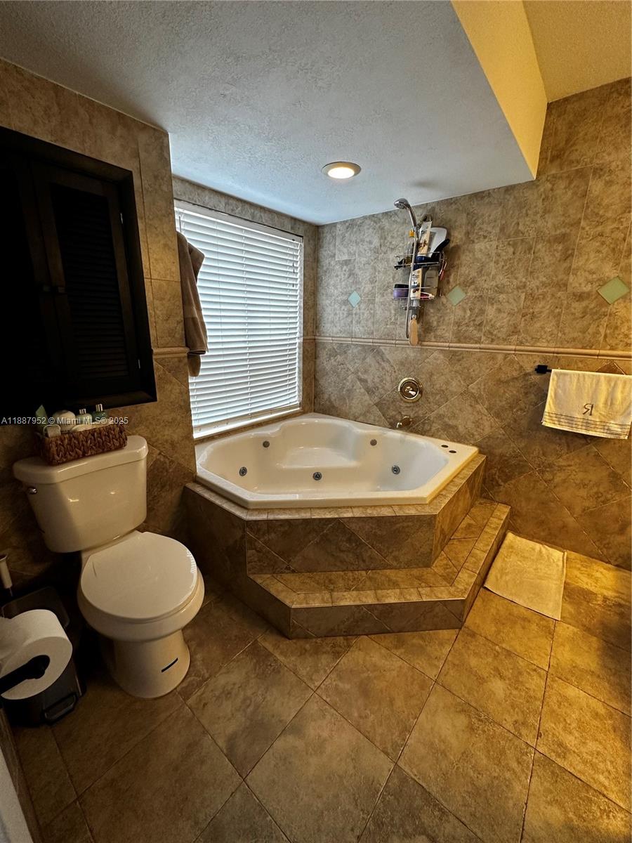 HAYLOFTS OF CORAL SPRINGS - Residential Lease