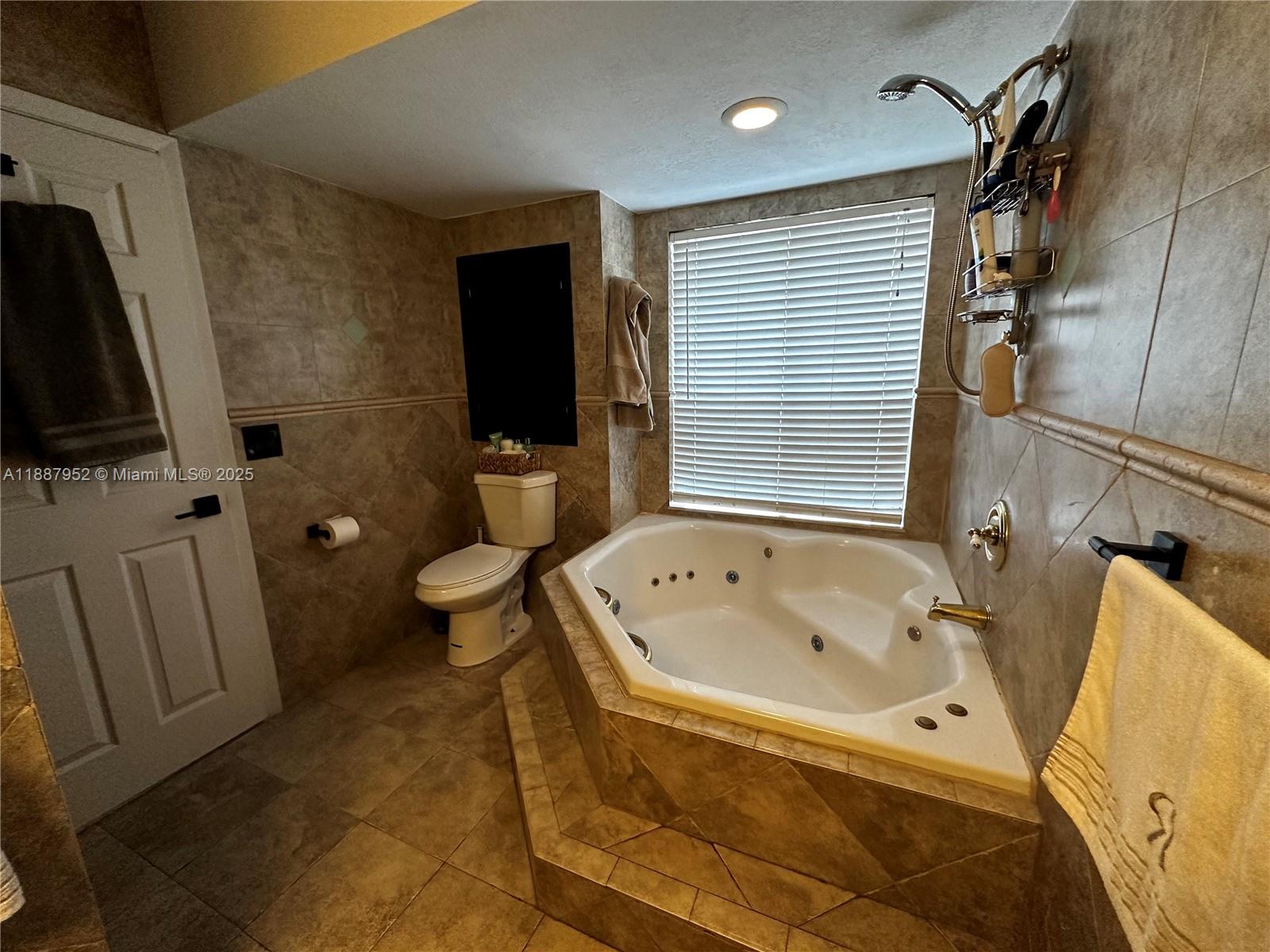 HAYLOFTS OF CORAL SPRINGS - Residential Lease