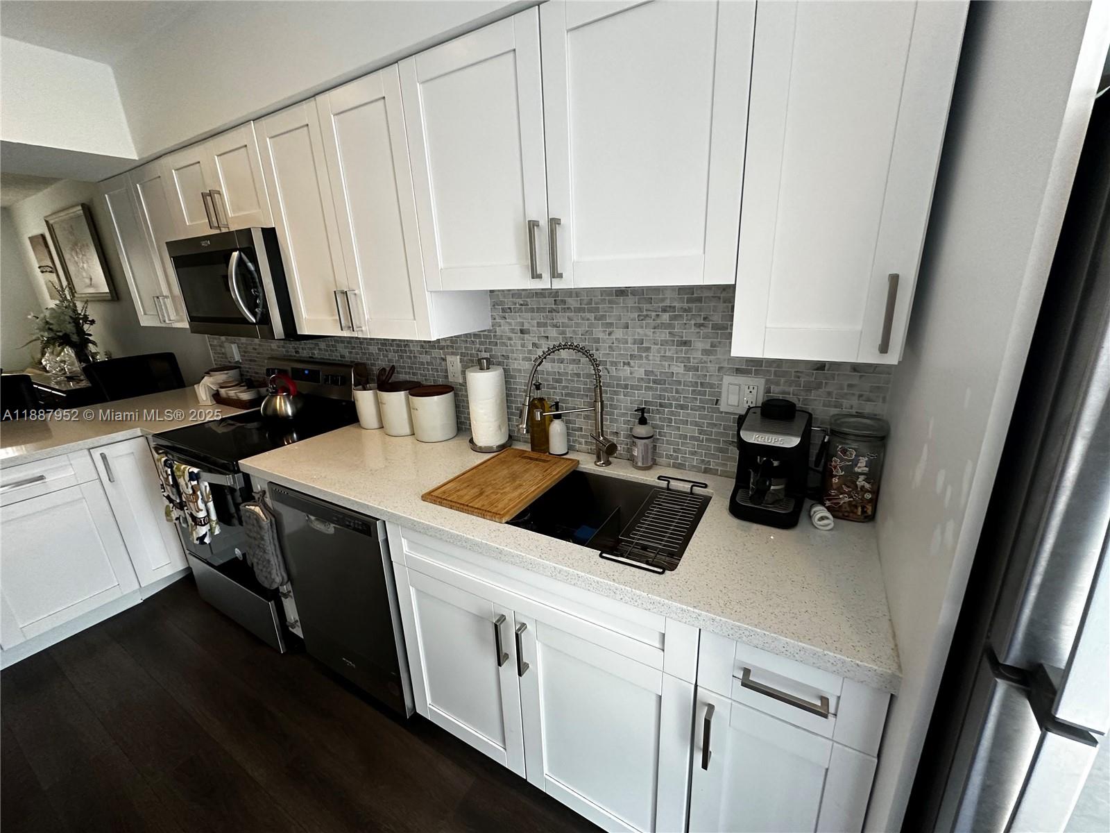 HAYLOFTS OF CORAL SPRINGS - Residential Lease