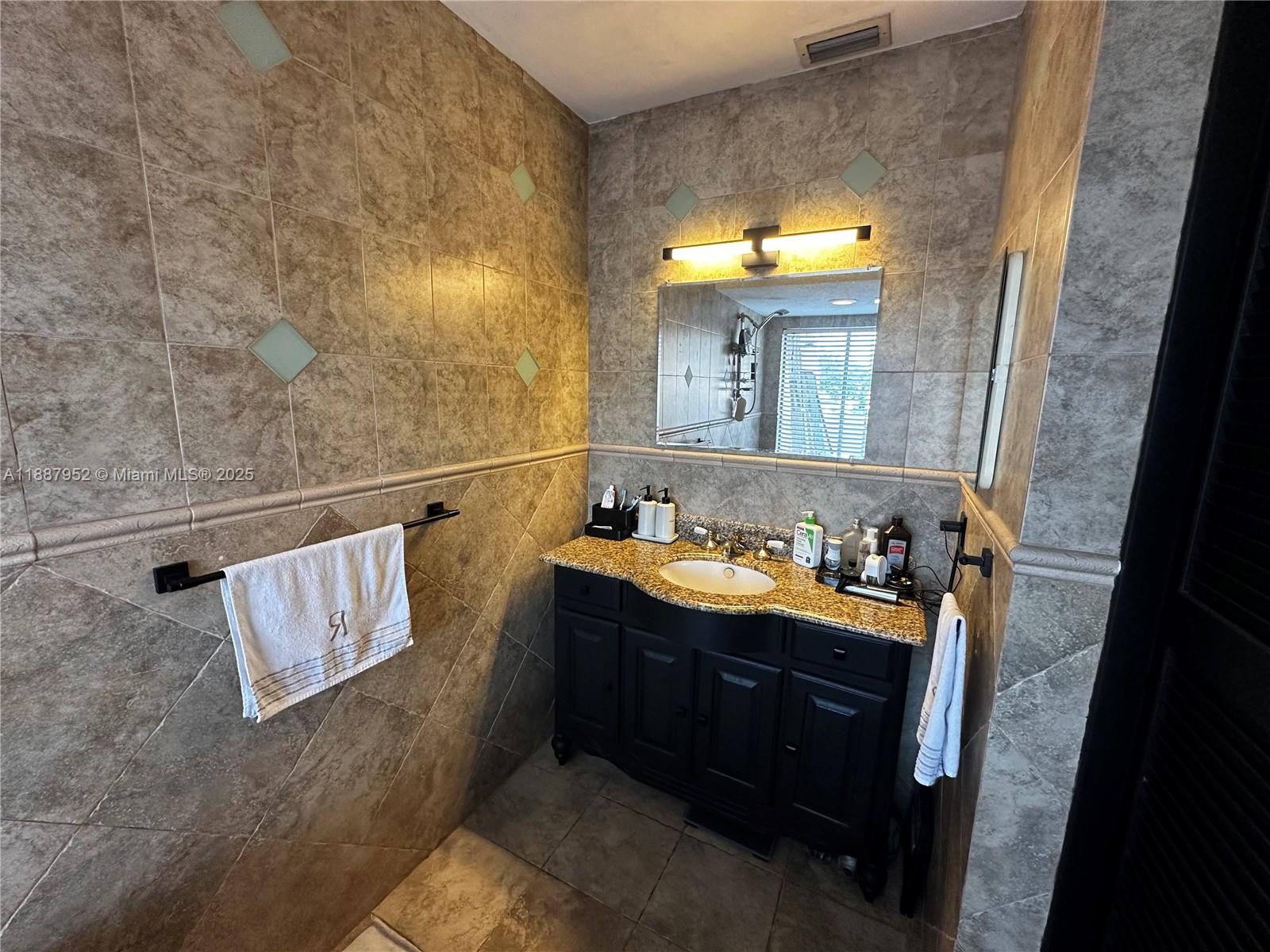 HAYLOFTS OF CORAL SPRINGS - Residential Lease