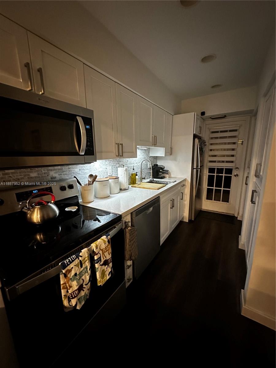 HAYLOFTS OF CORAL SPRINGS - Residential Lease