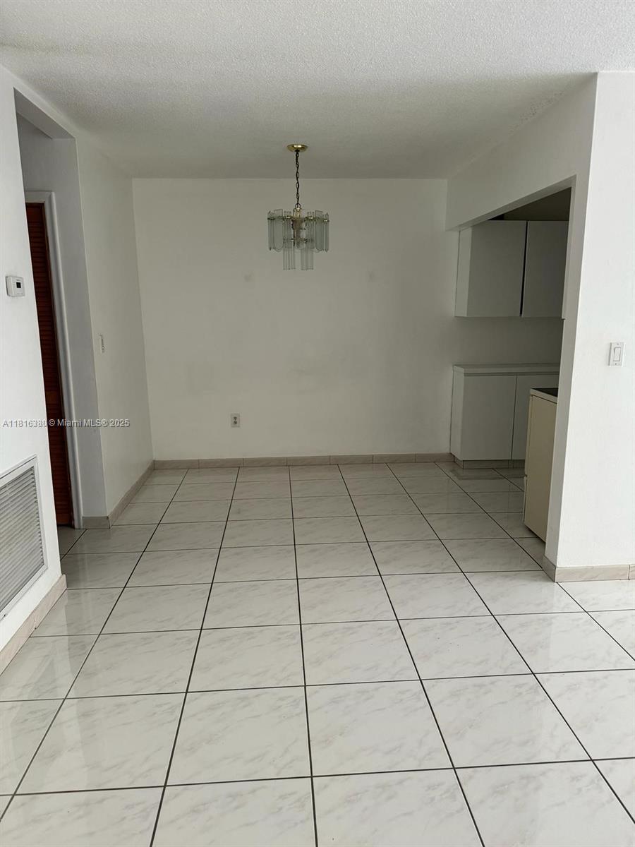 1747 Rodman St 203