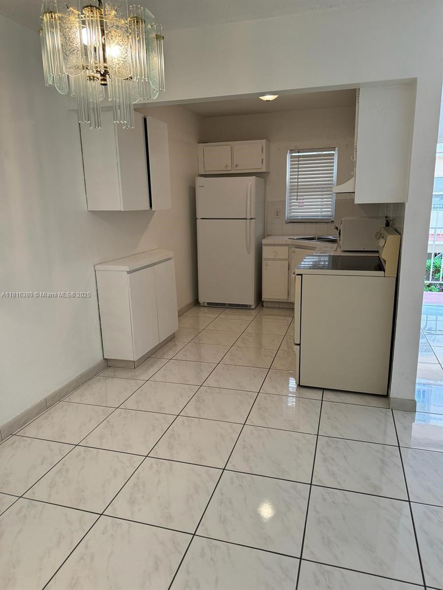 1747 Rodman St 203