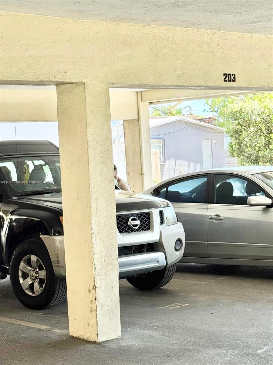 RODMAN OF HOLLYWOOD CONDO - Residential