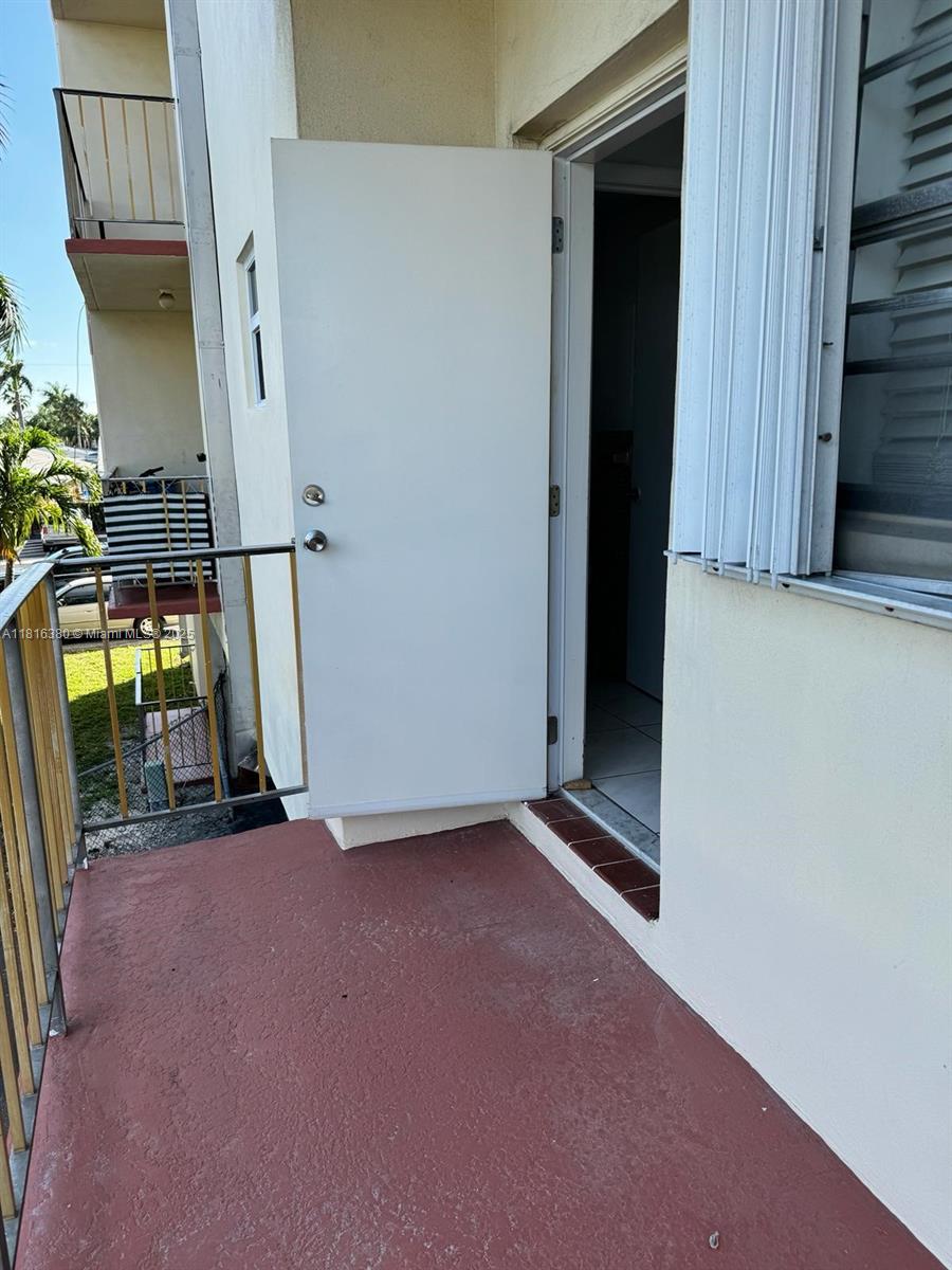 RODMAN OF HOLLYWOOD CONDO - Residential