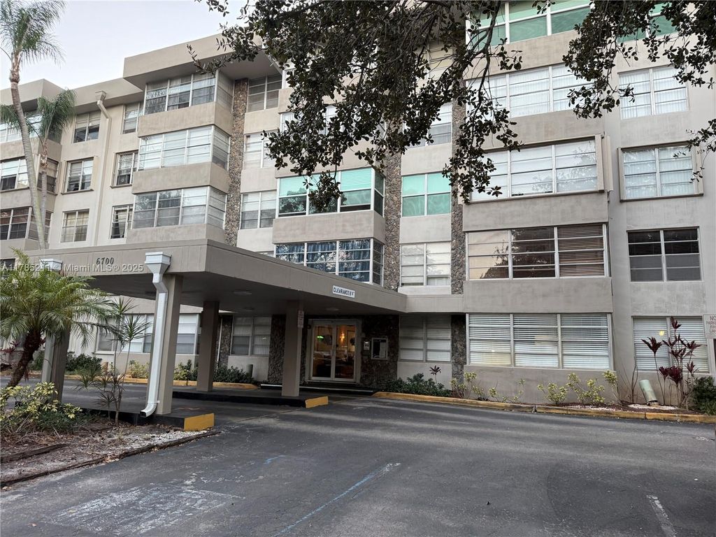 Photo of 6700 Cypress Rd #504, Plantation, FL 33317 (MLS # A11785211)