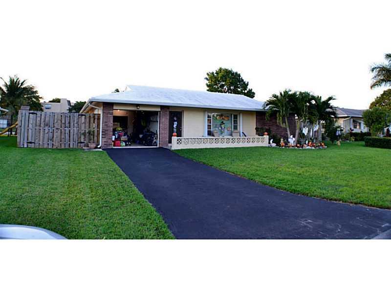 Lovely 2 bdr 2 ba waterfront home in all ages Westwood.Eat in kitchen,dining room. Underground sprinkler sys. Huricanne proof garage door. One car garage. Grow your family in this quiet neighborhood, walk to great schools, house of worship, easy access to highways, shopping! Community pool clubhouse. NOT a short sale or foreclosure! Hurry it won't last.