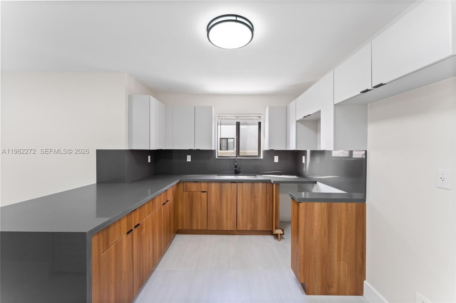 WOODMERE - Residential Income