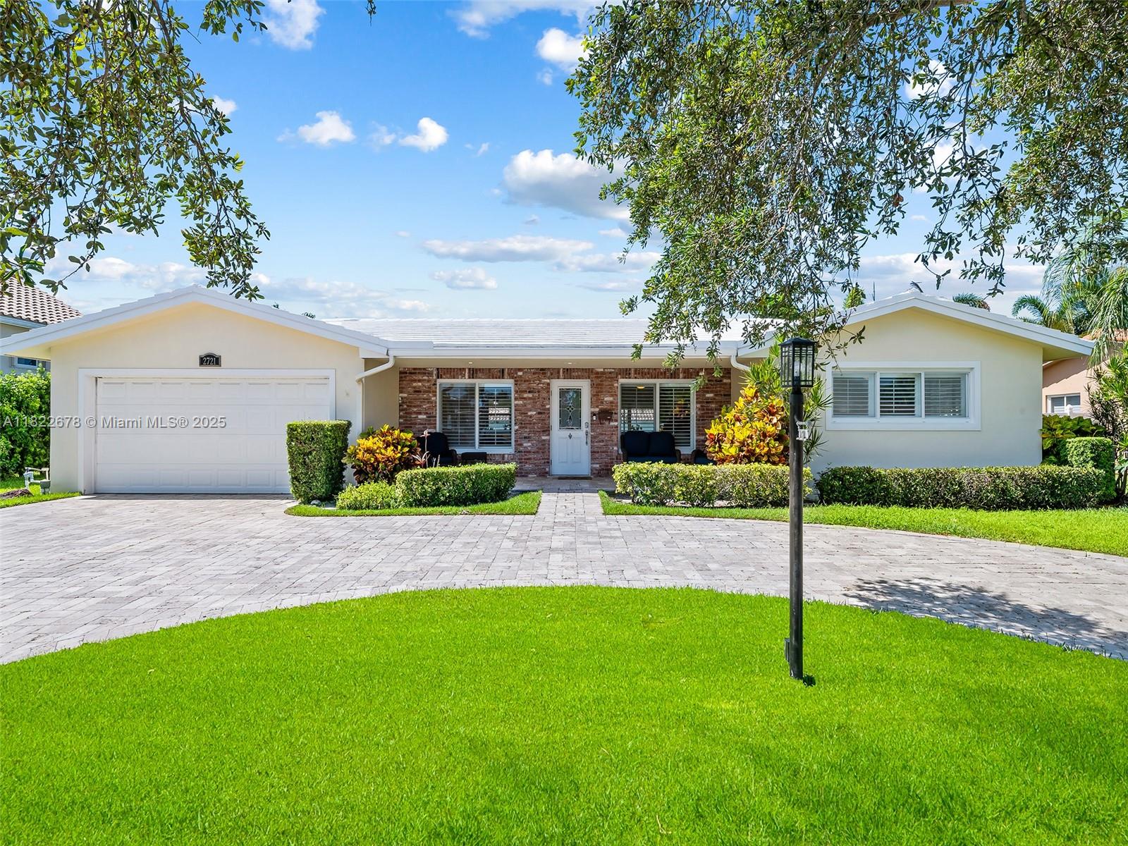 Rental Property at 2721 Ne 45th Street, Lighthouse Point, Broward County, Florida - Bedrooms: 2 
Bathrooms: 2  - $4,800 MO.