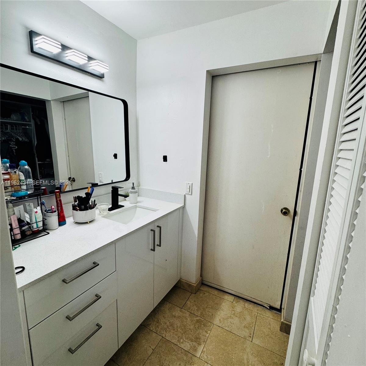 THE TWINS - Residential