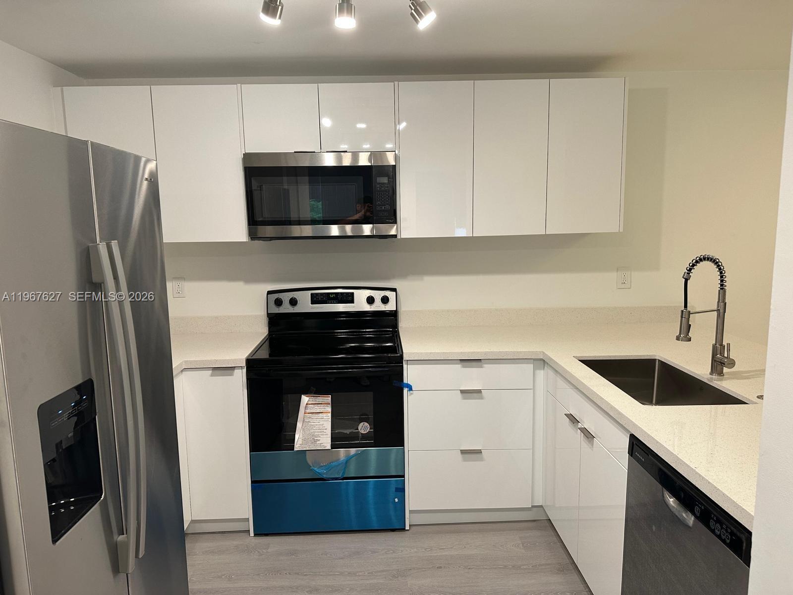 PALM GARDENS CONDO - Residential Lease