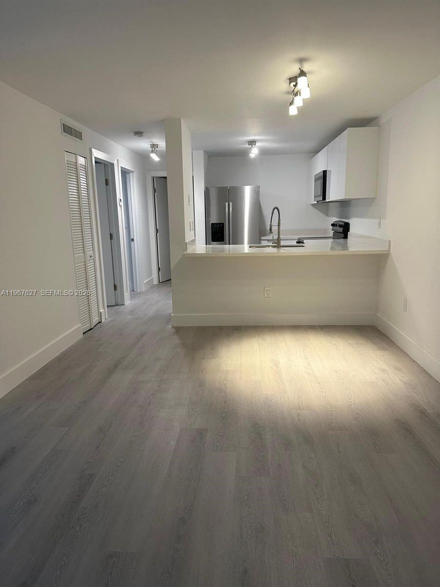 2BR / 1BA apartment in prime Brickell location. Walking distance to shopping, restaurants, and Brickell City Centre. 1 assigned parking space + visitor parking. Easy to show. Lockbox outside building. Please use Showing Assist.