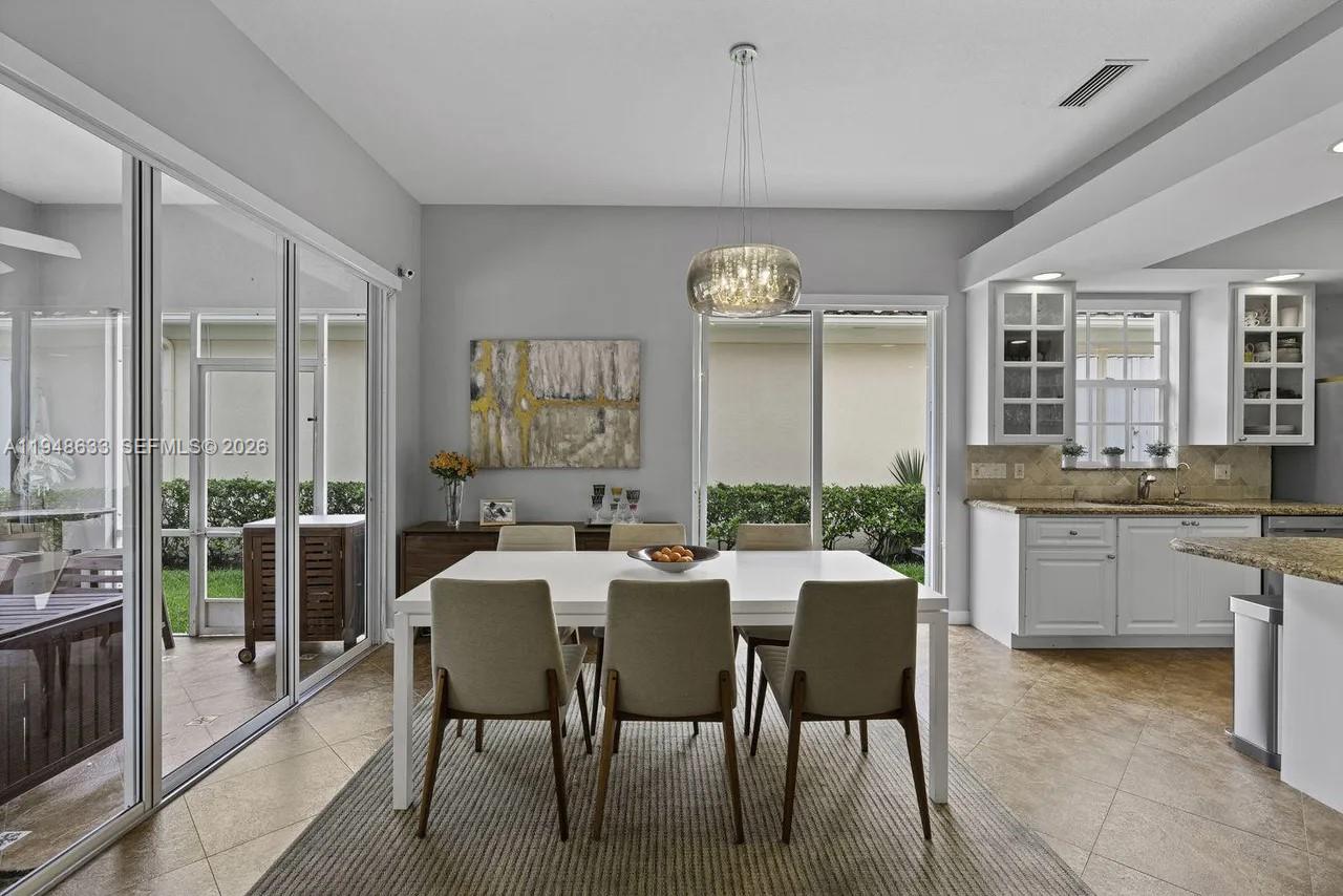 RIVERWALK 3 - Residential