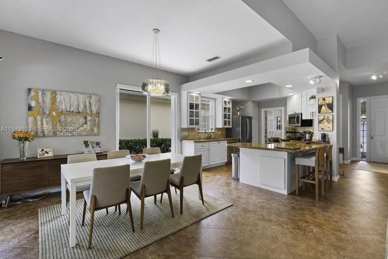 RIVERWALK 3 - Residential