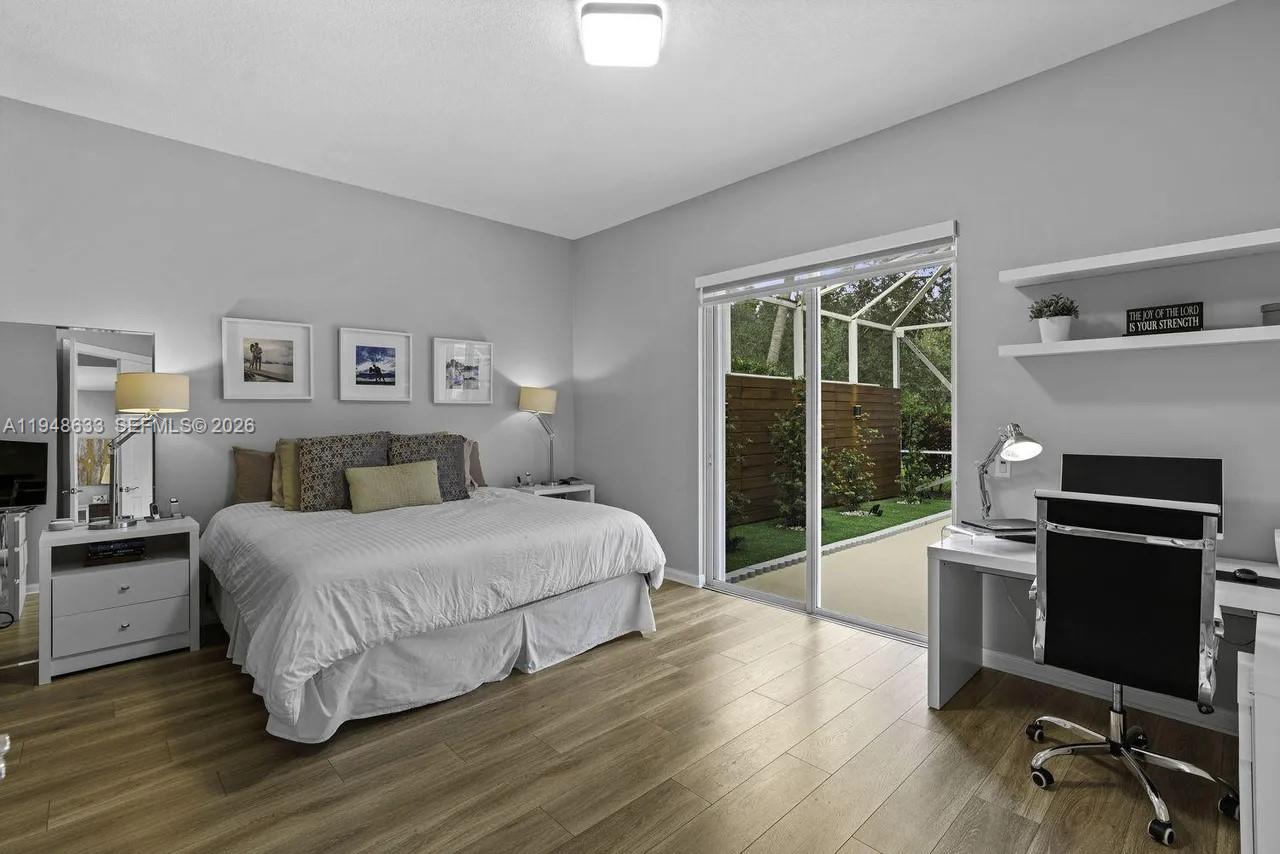 RIVERWALK 3 - Residential