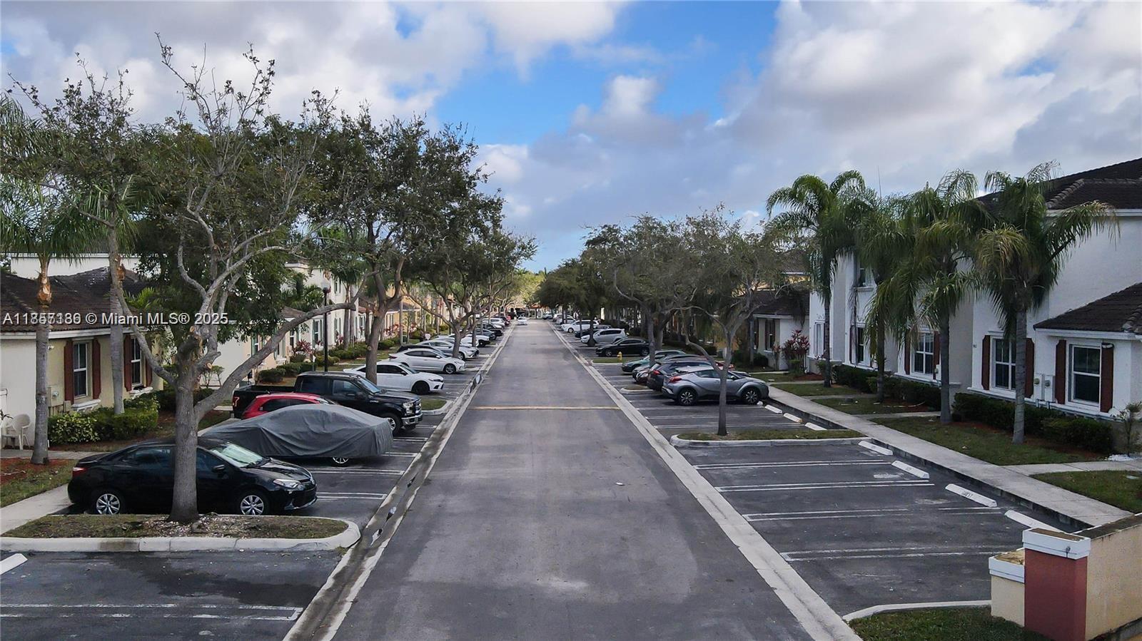 MARBELLA BAY - Residential