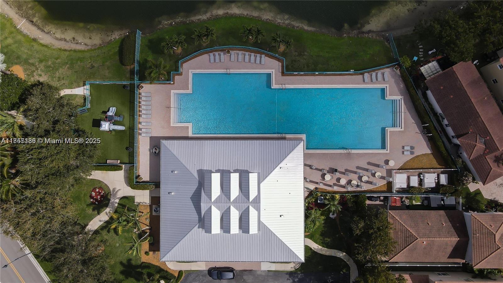 MARBELLA BAY - Residential