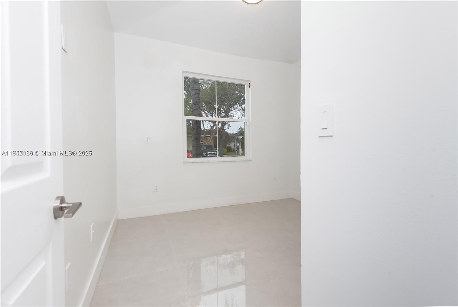 MARBELLA BAY - Residential