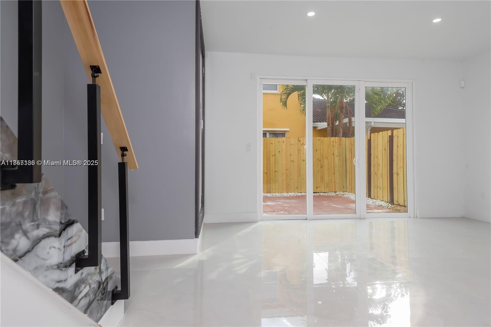 MARBELLA BAY - Residential