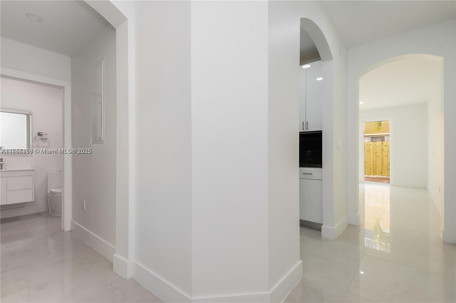 MARBELLA BAY - Residential