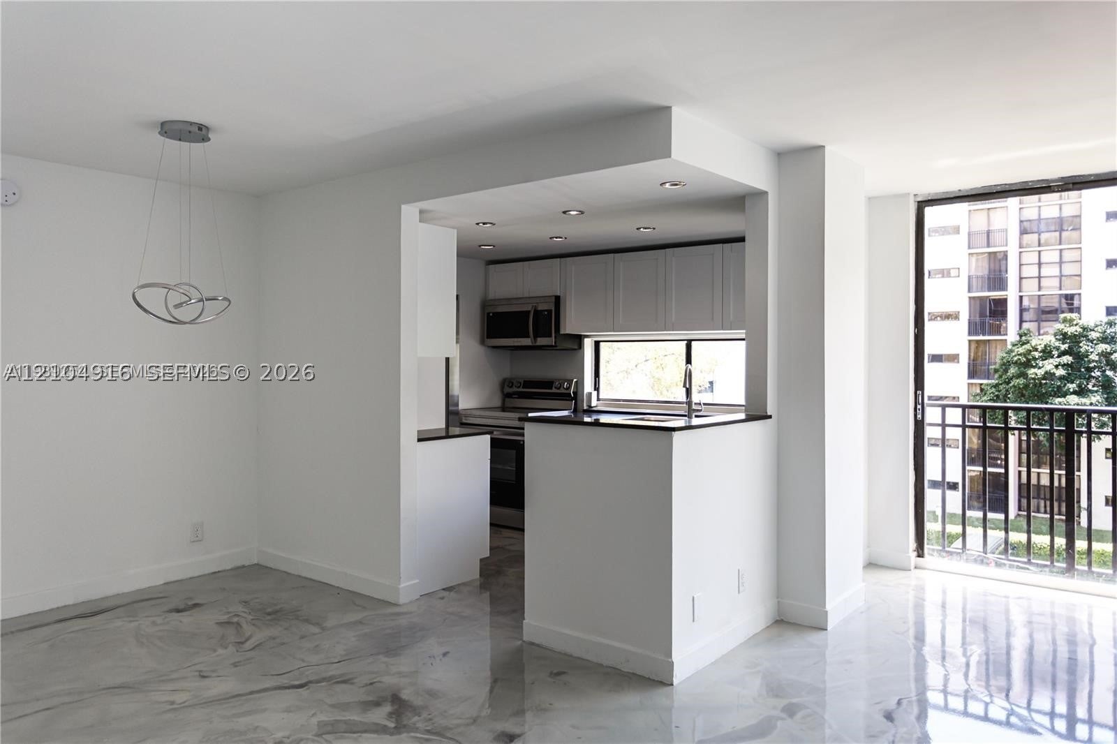 17021 N Bay Rd 428