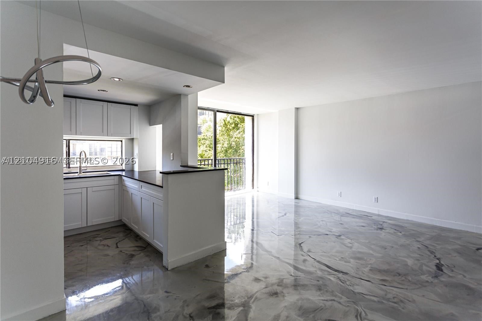 17021 N Bay Rd 428