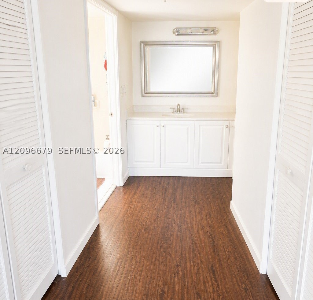 210 174th St 407