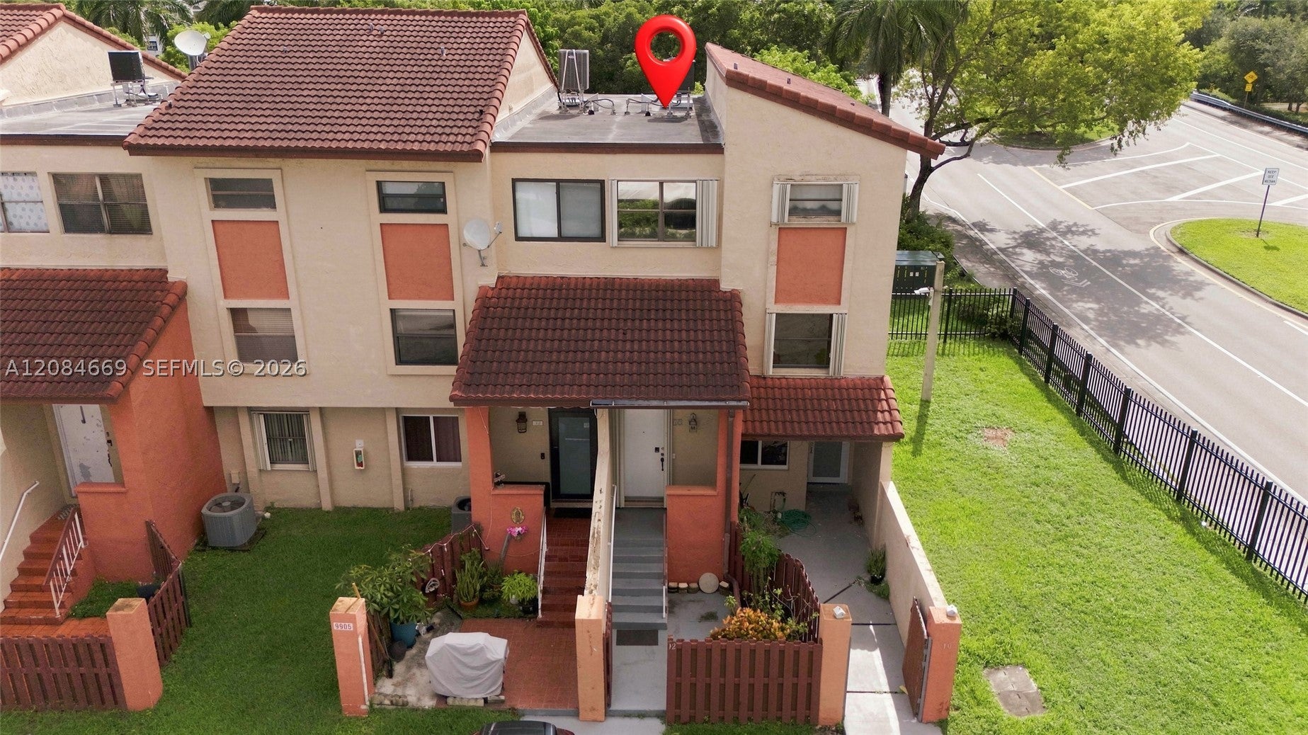9905 NW 9th St Cir