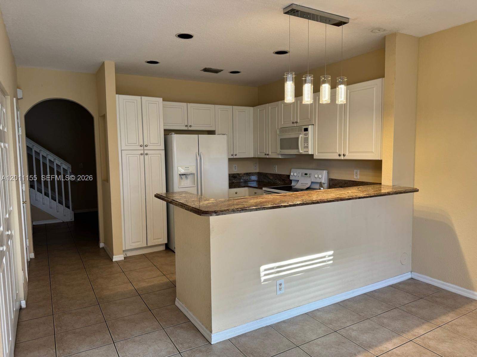 CARRIAGE HOMES AT BENTLEY - Residential