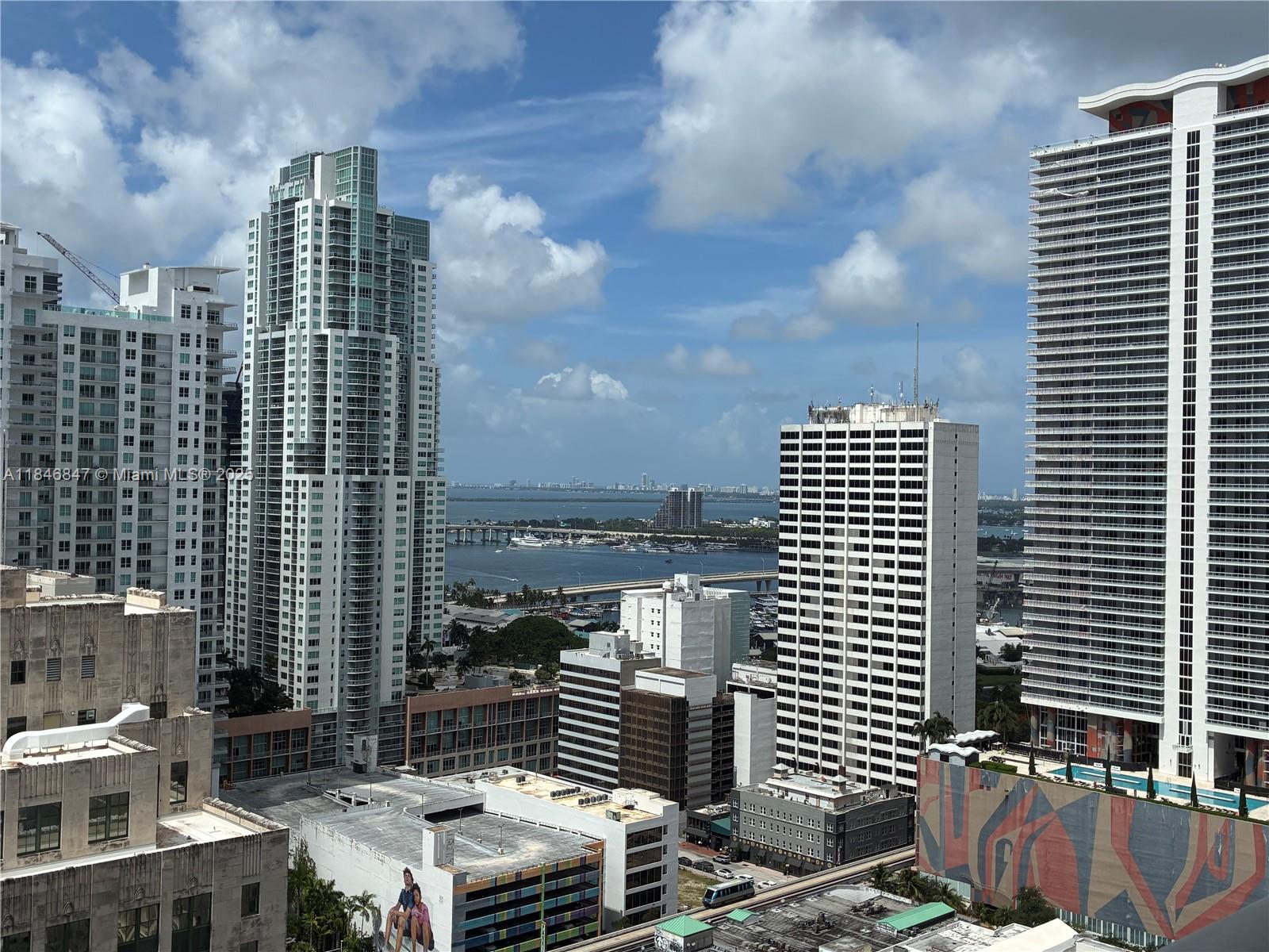 AMAZING OPPORTUNITY TO OWN A UNIT AT CENTRO WITH A PANORAMIC CITY LIGHT VIEW TO DOWNTOWN MIAMI AND INTRACOSTAL. GREAT LOCATION. UNIT NEED SOME TLC AND IS SOLD AS IS. BLDG IS VALET PARKING ONLY FOR AN ADDITIONAL FEE.