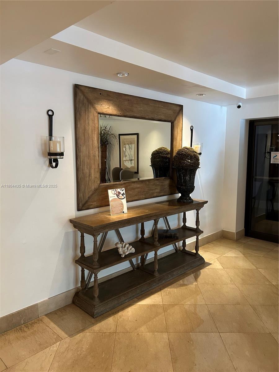 KEY BISC AMBASSADOR CONDO - Residential