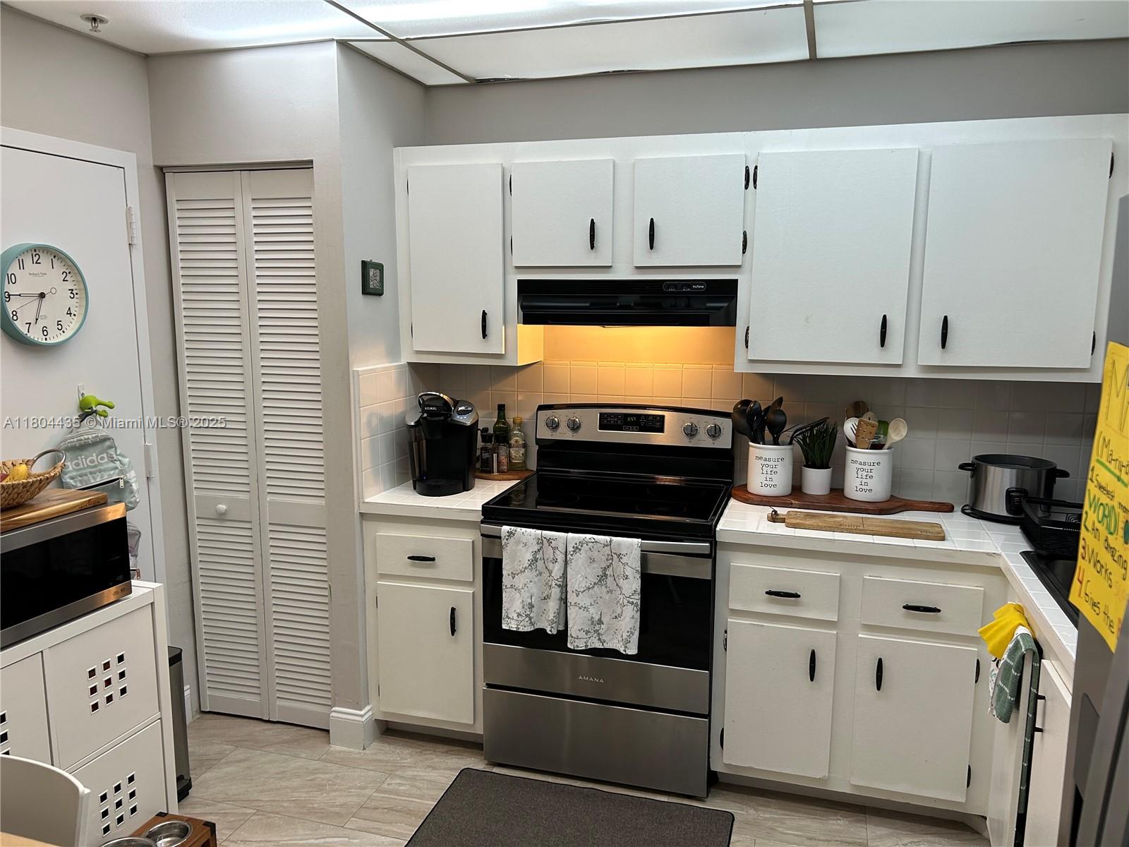 KEY BISC AMBASSADOR CONDO - Residential